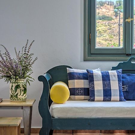Dioni Hotel Skyros Exterior photo